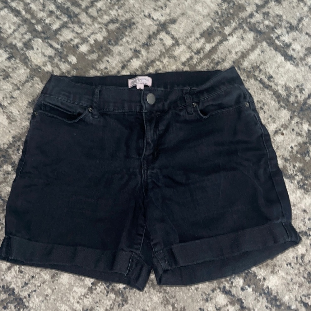 Juicy Couture Black Shorts Size 6!